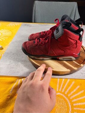 Air Jordan 6 Retro GS “Toro Bravo” Size 6.5Y Red Suede 384665-600 Youth Sneakers